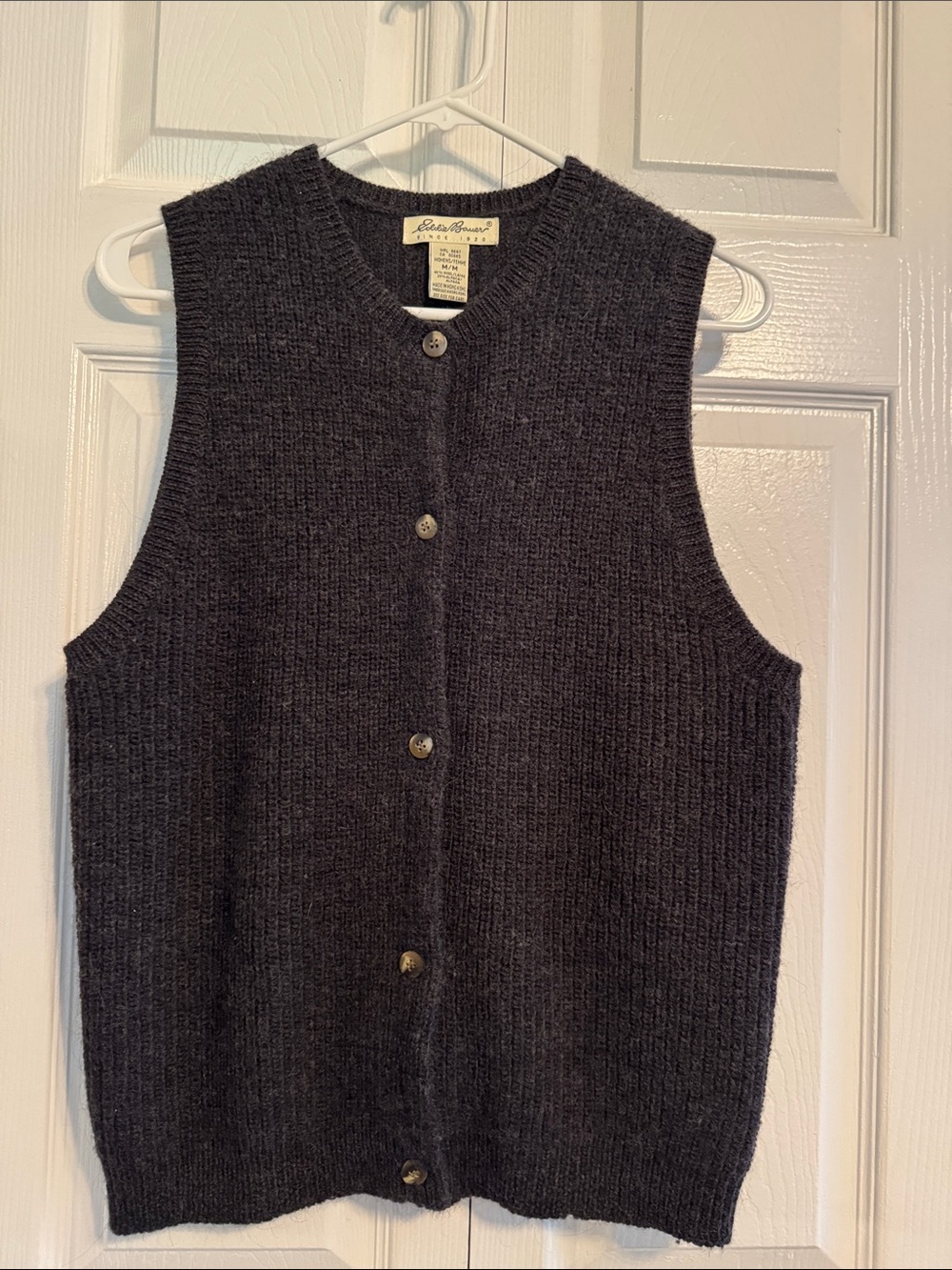 VINTAGE EDDIE BAUER WOMENS  Charcoal Gray Sleeveless Button-Up Knit Vest